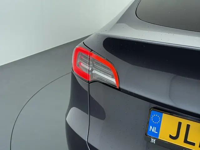 Tesla Model Y RWD 58 kWh 2023 Elektrisch 9