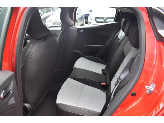 Renault Clio TCe 90 GPF evolution 2024 Benzine 11