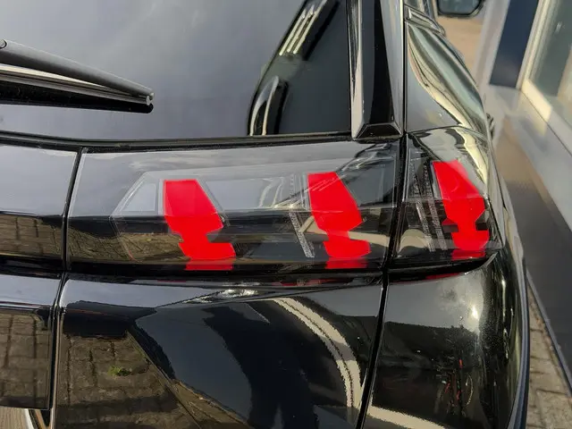 Peugeot e-2008 EV GT 2022 Elektrisch 48