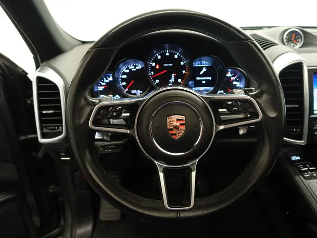 Porsche Cayenne 3.6 S Sport Chrono 300pk Aut- 2016 Benzine 10