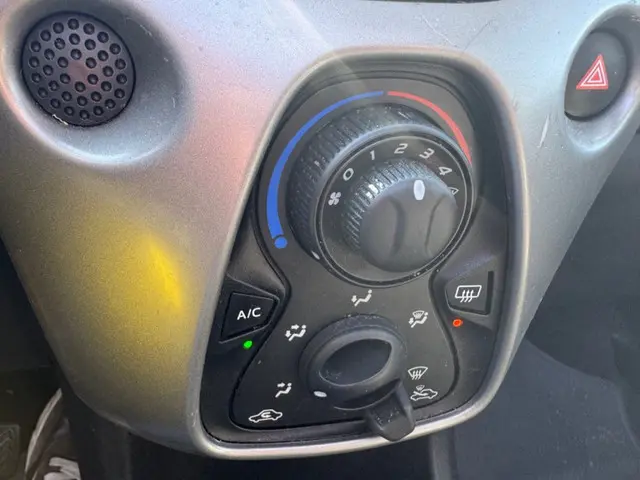 Peugeot 108 1.0 e-VTi Active TOP! 2015 Benzine 11