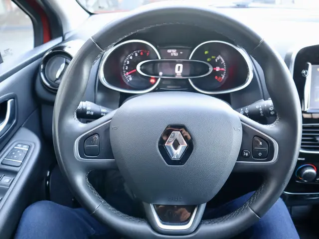 Renault Clio Estate 0.9 TCe Limited 2018 Benzine 9