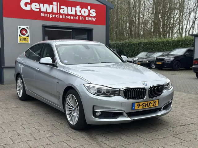 BMW 3 Serie Gran Turismo 320i Luxury Line 2013 Benzine 18