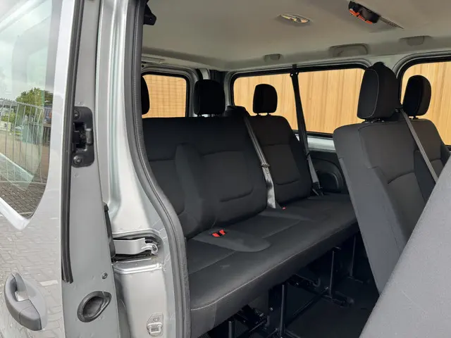 Renault Trafic 1.6 dCi T29 L2H1 DC Comfort 2019 Diesel 12