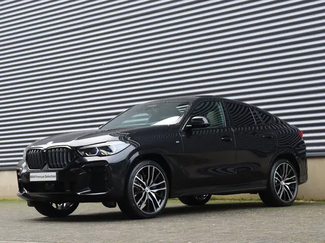 BMW X6 xDrive40i 2022 Benzine 44