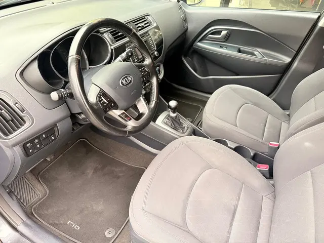 Kia Rio 1.2 CVVT DynamicLine 2015 Benzine 4