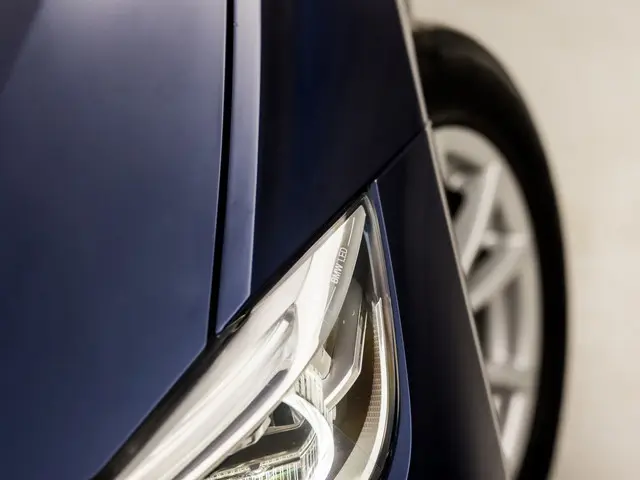BMW 3 Serie 318i Executive Sportline 2017 Benzine 31