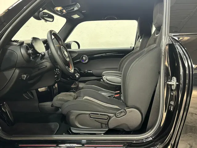 MINI Cooper Mini 1.5 Dalston Edition 2021 Benzine 16