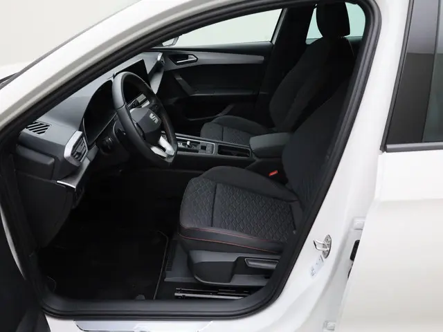 SEAT Leon Sportstourer 1.5eTSI/150PK FR DSG 2024 Benzine 21