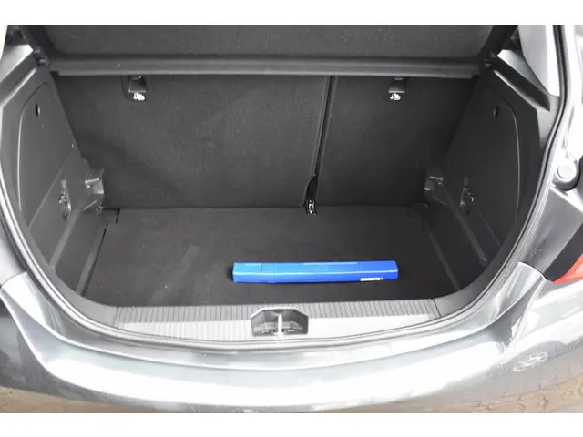 Opel Corsa 1.4 Edition 2017 Benzine 16