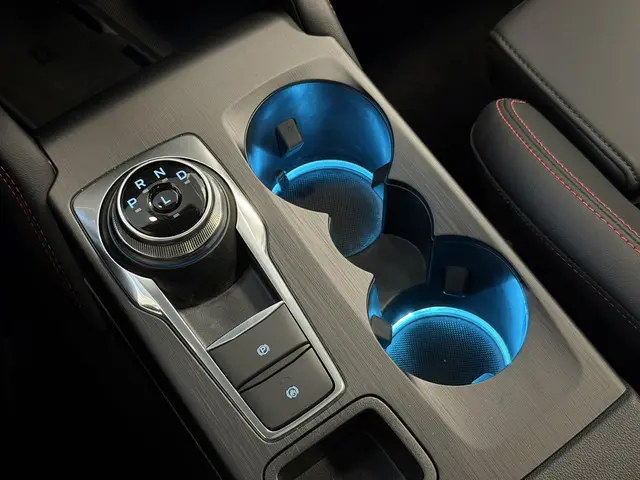 Ford Kuga 2.5 PHEV ST-Line X 2025 Hybride Benzine 59