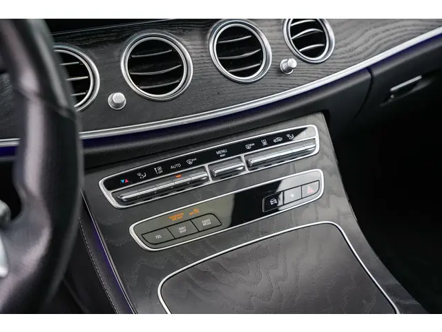 Mercedes-Benz E-Klasse E300 de 2022 Hybride Diesel 17