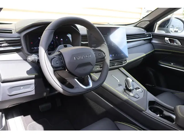 Lynk & Co 01 1.5 More 2025 Hybride Benzine 16