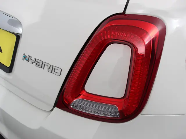 Fiat 500 1.0 Hybrid Dolcevita Finale 2024 Benzine 30