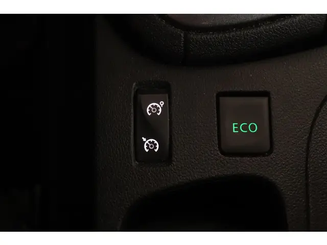 Renault Clio Estate 0.9 TCe Limited 2016 Benzine 22