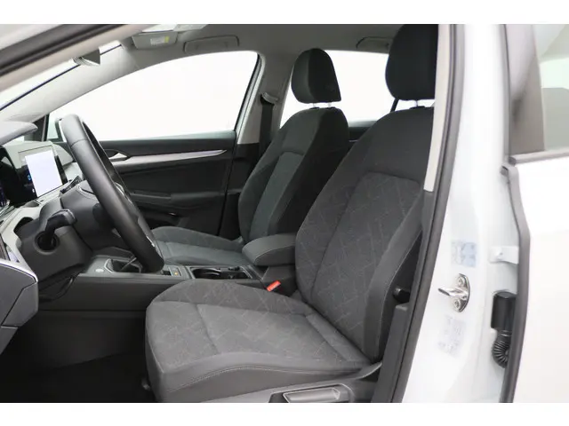 Volkswagen Golf 1.0 TSI Life 2021 Benzine 10