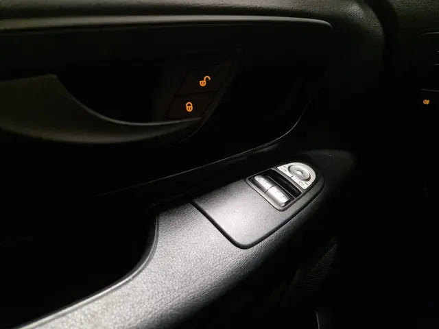 Mercedes-Benz Vito 114 CDI Lang 2018 Diesel 17