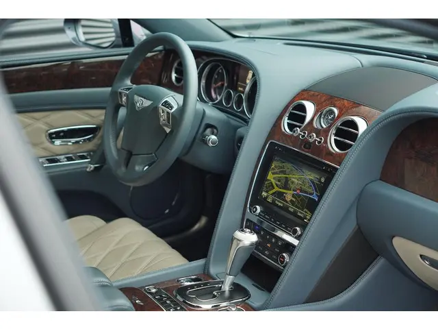 Bentley Flying Spur 6.0 W12 2016 Benzine 72