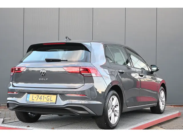 Volkswagen Golf 1.0 TSI Life 2021 Benzine 2