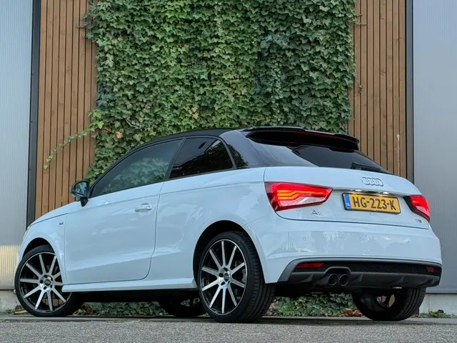 Audi A1 1.4 TFSI Sport Pro S-LINE 2015 Benzine 6