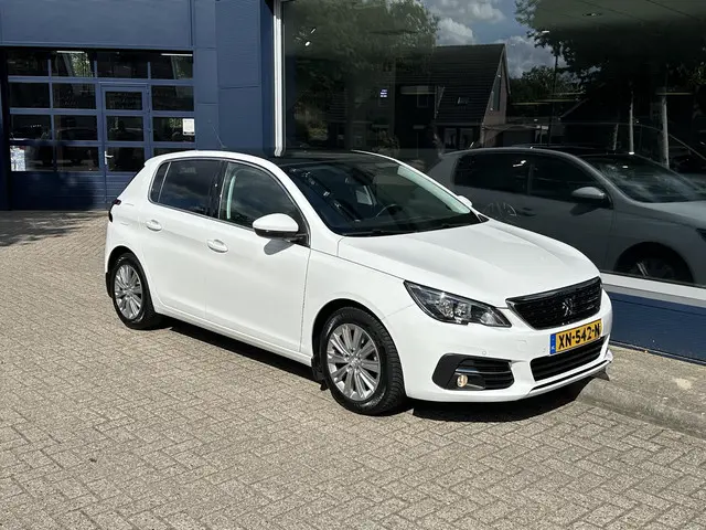 Peugeot 308 1.2 Turbo 130PK Allure Automaat 2018 Benzine 6