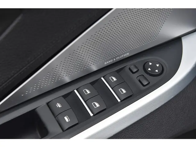 BMW 6 Serie Cabrio 640xi High Executive 2013 Benzine 11