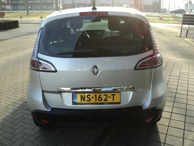 Renault Scénic 1.2 TCe Bose 2013 Benzine 9