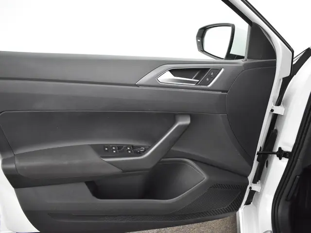 Volkswagen Polo 1.0 Tsi 95pk R-Line 2024 Benzine 15