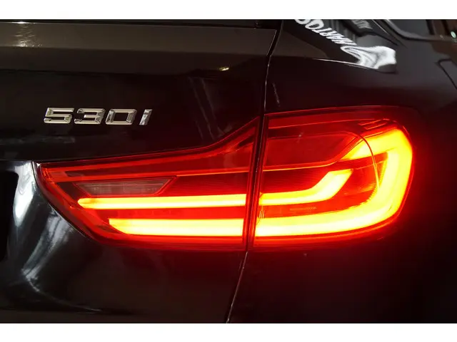 BMW 5 Serie Touring 530i xDrive Executive 2017 Benzine 20