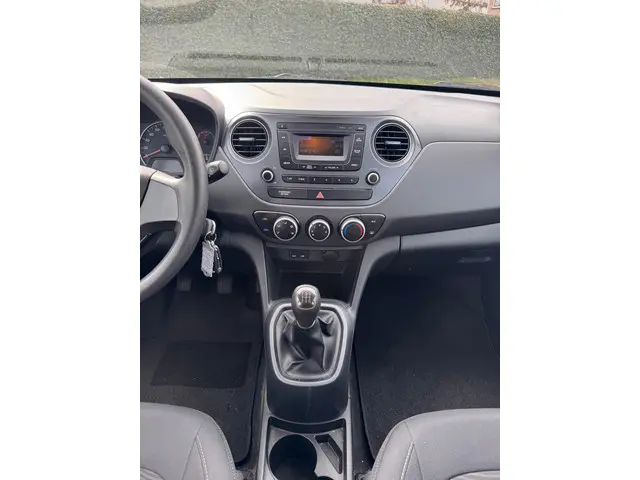 Hyundai i10 1.0i i-Motion 2018 Benzine 5