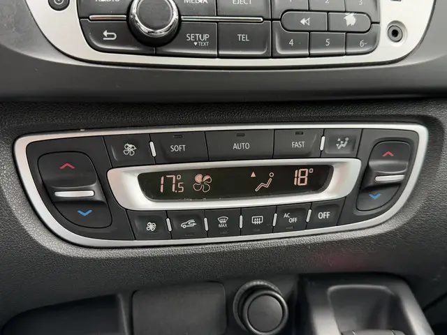 Renault Scénic 1.5 dCi Bose 2012 Diesel 13
