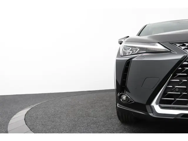 Lexus UX 300h Luxury Line 2024 Hybride Benzine 33