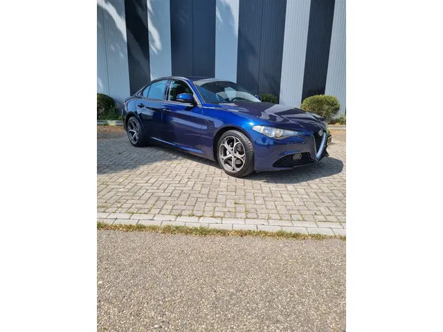 Alfa Romeo Giulia 2.0T Super 2018 Benzine