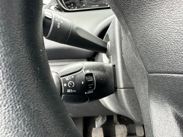 Peugeot 208 1.2 VTi Envy 2013 Benzine 11