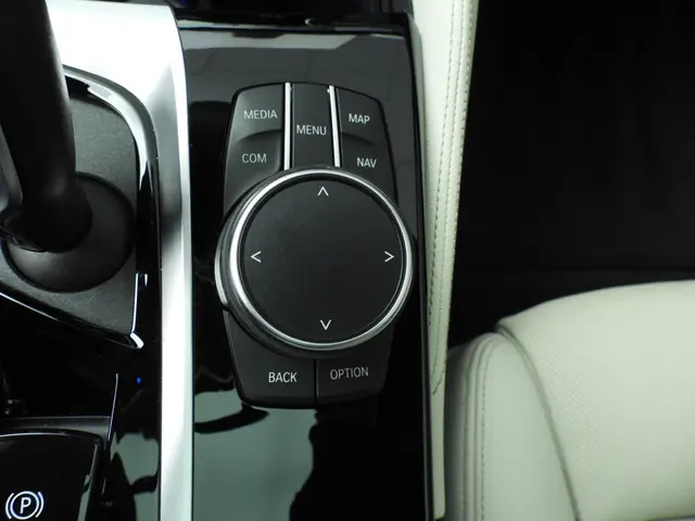 BMW 5 Serie Touring 530e xDrive 2024 Hybride Benzine 35