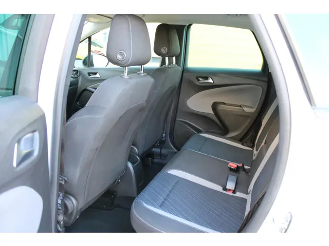 Opel Crossland X 1.2 Turbo 120 Jaar Edition 2019 Benzine 10