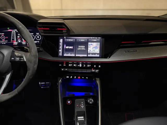 Audi RS3 A3 Sportback 2.5 TFSI QUATTRO 2023 Benzine 37