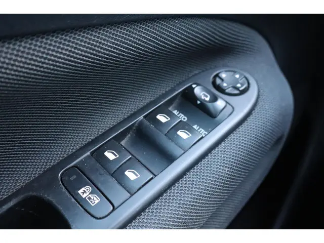 Citroën C3 Picasso 1.2 PureTech Exclusive 2016 Benzine 15