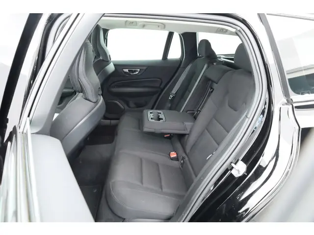 Volvo V60 2.0 B4 Momentum Business 2021 Hybride Benzine 26