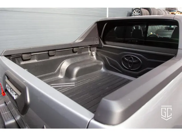 Toyota Hilux 4.0 Double Cab Adventure 2024 Benzine 19