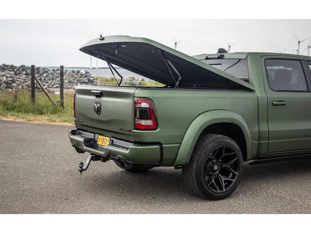 Dodge Ram 1500 5.7 V8 4x4 Crew Cab Limited 2024 Benzine 21