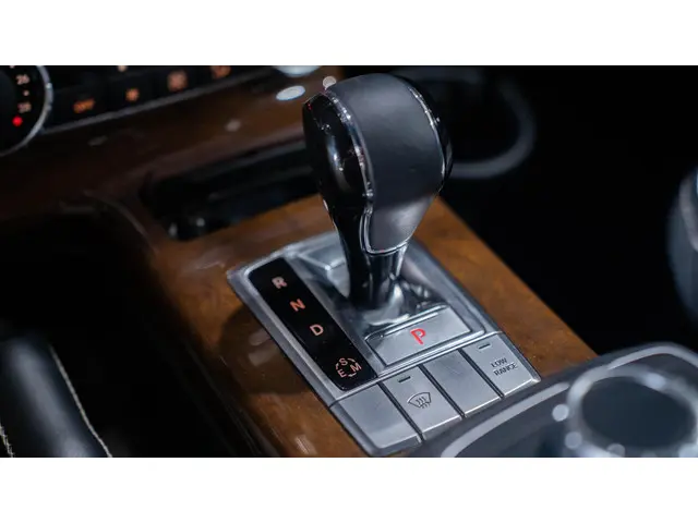 Mercedes-Benz G-Klasse 500 2017 Benzine 34