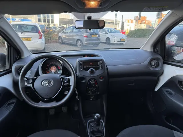 Toyota Aygo 1.0 VVT-i X-Fun, Bluetooth 2019 Benzine 5