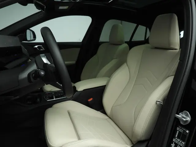 BMW 1 Serie 120 2025 Benzine 7