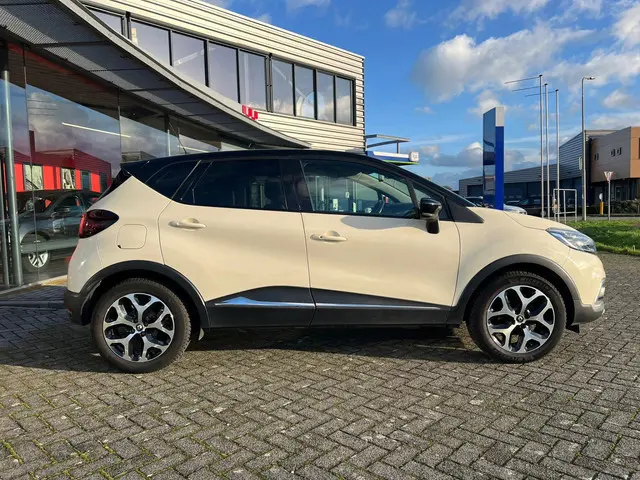 Renault Captur 0.9 TCe Bose 2018 Benzine 6