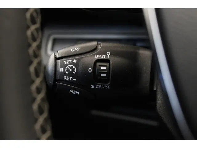 Peugeot 3008 1.2 PureTech Allure 2019 Benzine 20