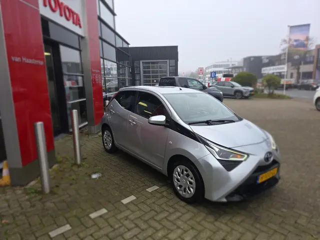 Toyota Aygo 1.0 VVT-i 5-Deurs X-Play 2020 Benzine