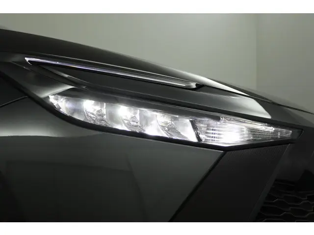 Toyota C-HR 1.8 Hybrid 140 Dynamic 2024 Hybride Benzine 61