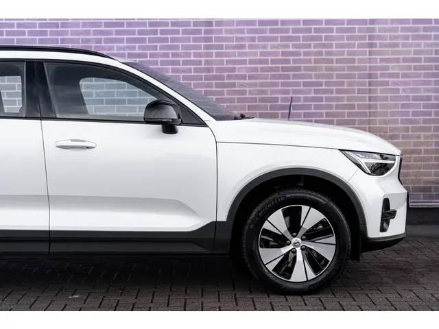 Volvo XC40 Plug-in Hybrid T5 Core 2023 Hybride Benzine 9