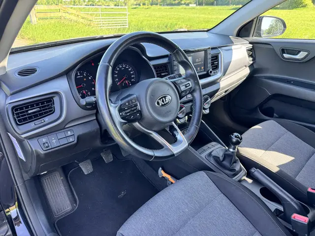 Kia Stonic 1.2 MPi Navigator |Camera|Carplay|PDC 2018 Benzine 6